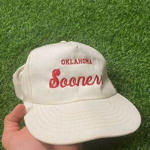 Vintage oklahoma sooners SnapBack adjustable hat